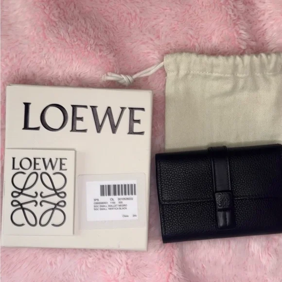 AUTHENTIC LOEWE Black Leather Compact Wallet - Picture 1 of 7